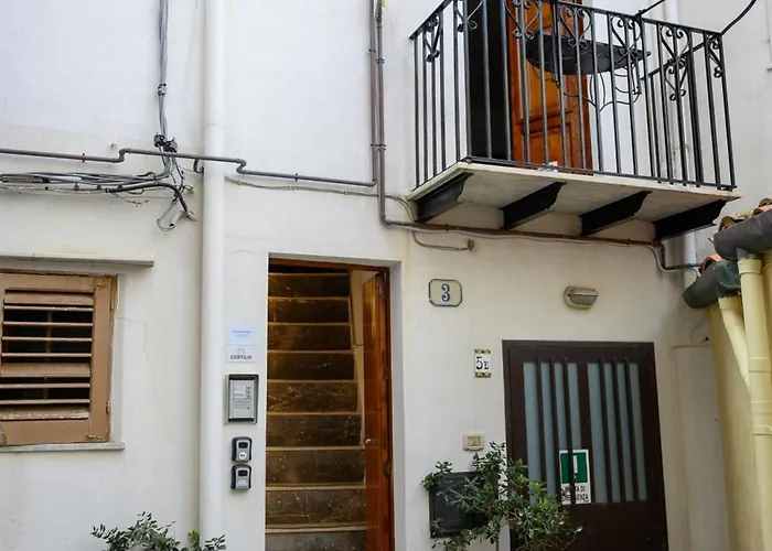 Apartman Cortilia House *