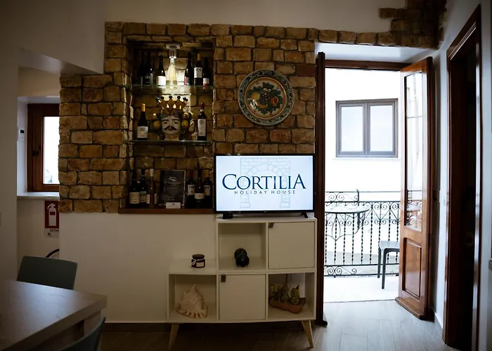 Cortilia House * צ'פאלו